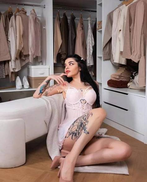 Девочка с самыми сочными губами Ника