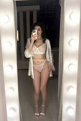 проститутка Эмилия фото 1