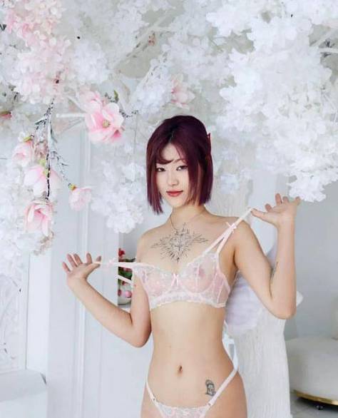 Малышка Мона