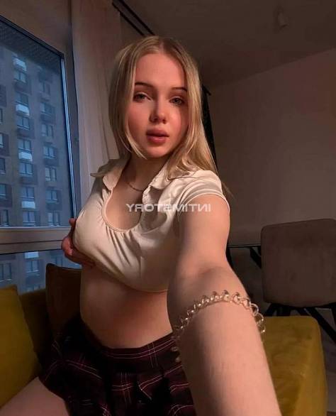 Кира маленькая Блонди