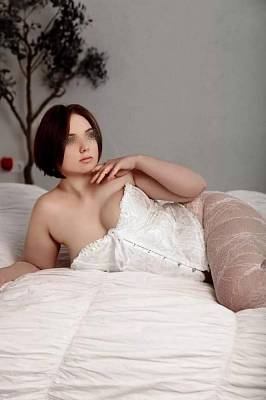 проститутка Leksi с формами фото 7