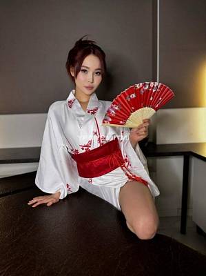 проститутка HAN JI YOONмалышка из Южной Кореи фото 9