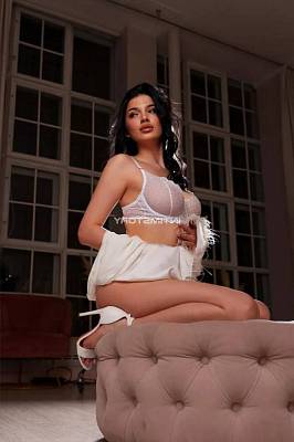 проститутка Эмилия фото 5