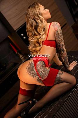 проститутка Кристинасекретарь без трусиков фото 2